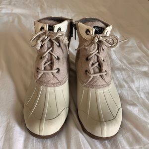 Worn once- Sperry Duck Boot